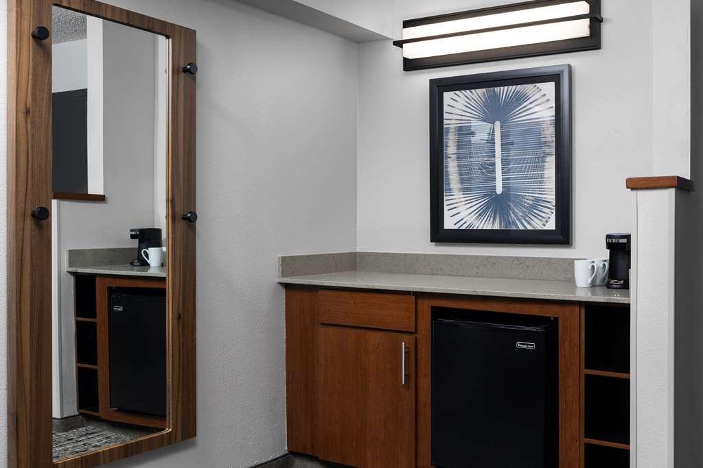 Hyatt Place Sterling Dulles Airport North Rum bild